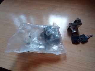 LOTE BISAGRA CRISTAL (8 UN) + CERRADURA (2 UN)