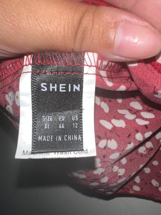 Espectacular top estampado de SHEIN