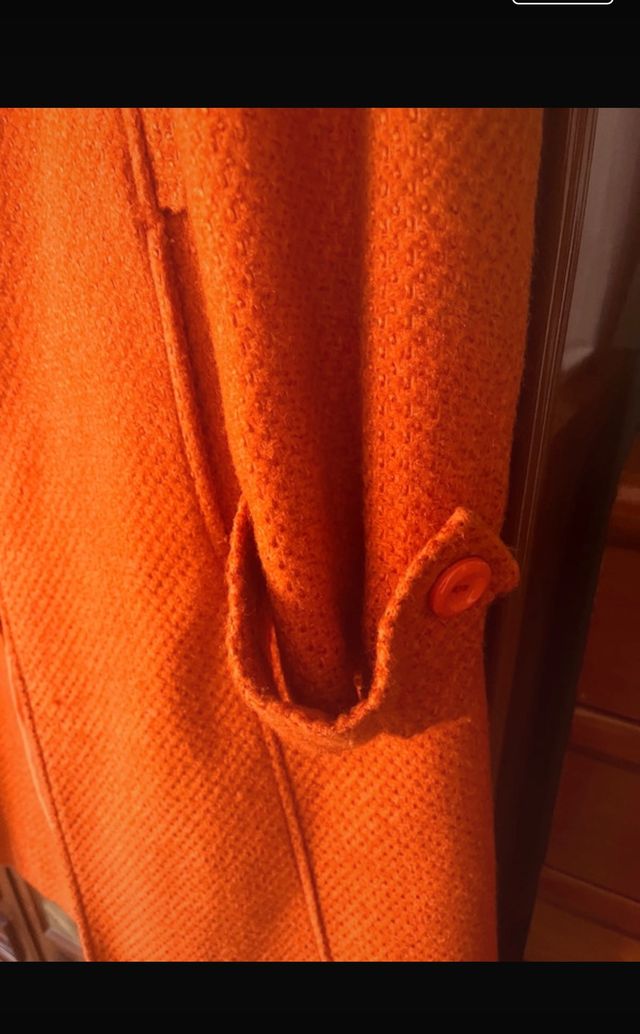 Abrigo naranja