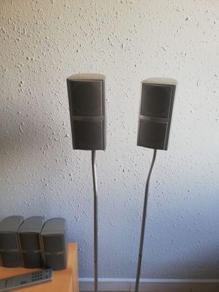 5 Altavoces y subwoofer