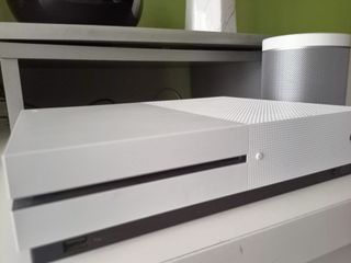 Xbox one S + mando... 