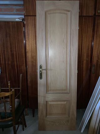 4 puertas de roble macizas.