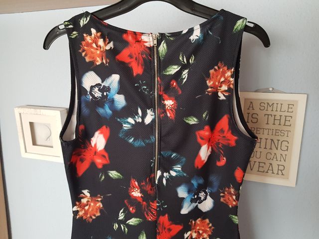 Vestido entallado de flores