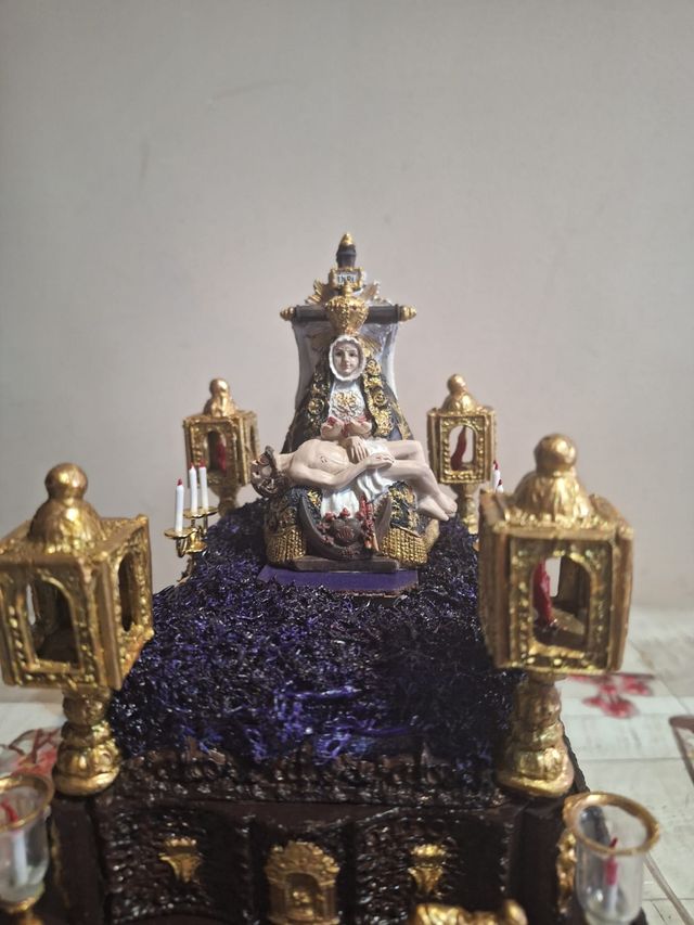 Figura gran poder miniatura