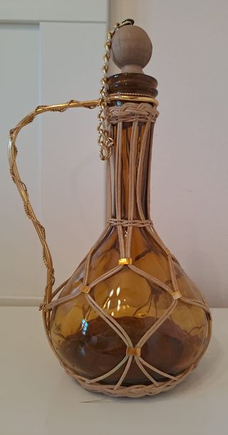 GARRAFON Y DOS CESTAS