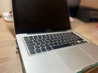 MACBOOK PRO 