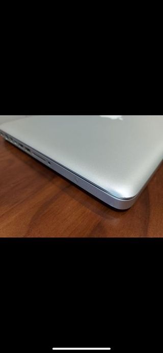 MACBOOK PRO 