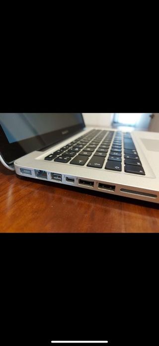 MACBOOK PRO 
