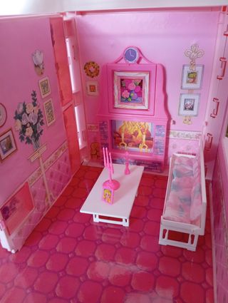 Casa Maletín Barbie Años 90 de segunda mano por 75 EUR en