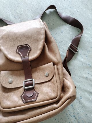 Mochila de cuero 100%