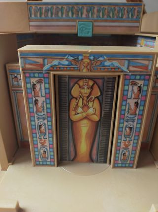 Pirámide de Playmobil