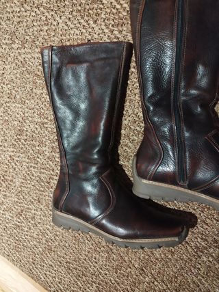 Botas altas en piel, talla 37