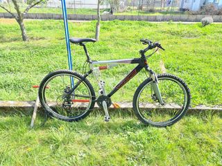 Bicicleta XC/enduro doble suspension, talla L.