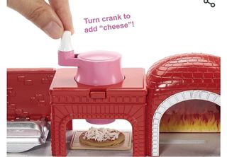 Pizzería Barbie , muñeca y tres plastelinas.