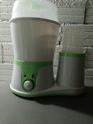 Calienta biberones y desestilizador.