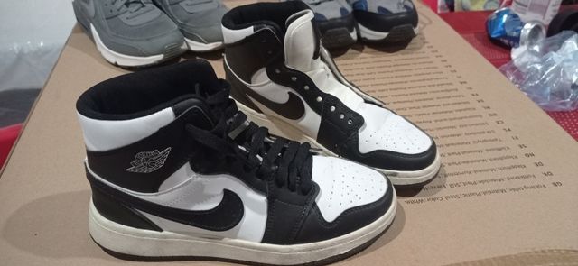 Zapatillas semi nuevas 