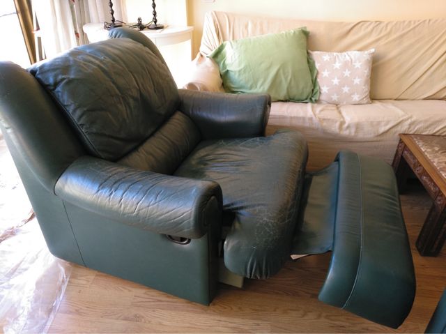 2 sillones piel verde Natuzzi. Leer anuncio