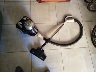 Aspiradora ufesa sin bolsa