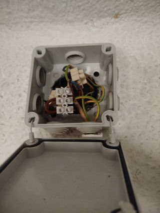 Electricista en Barcelona enchufes luces y averias