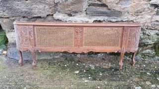Alacenas, mesitas, arcón, muebles antiguos