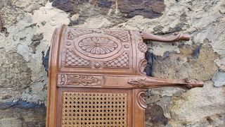 Alacenas, mesitas, arcón, muebles antiguos