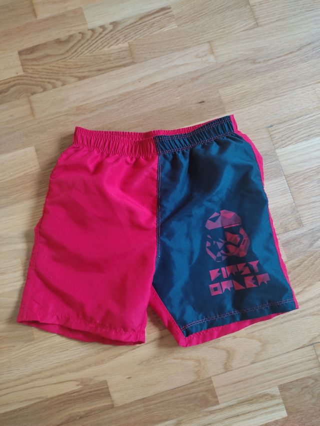 Lote bañadores niño.