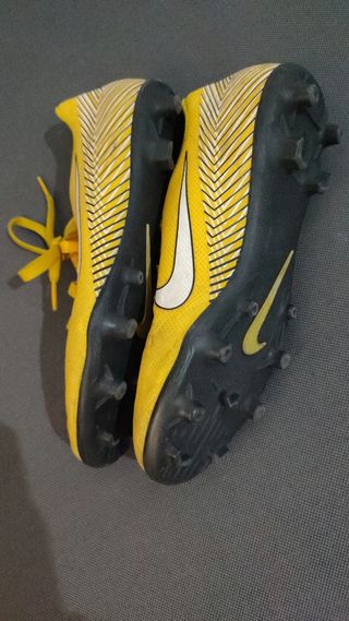 Botas de fútbol Nike 37,5