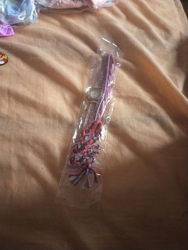 Conjunto de pulseras y reloj 💫