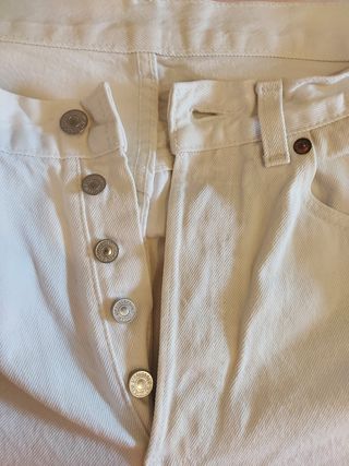 Pantalon levis hombre blanco