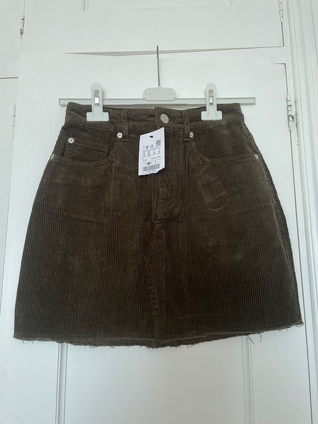 Falda de pana sin estrenar