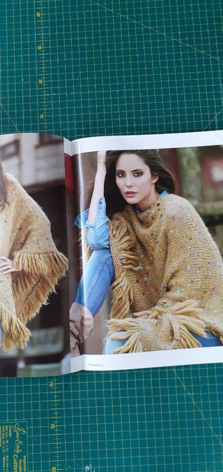 Revista de tejidos Oso blanco.