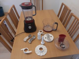 Procesador de alimentos marca Russell Hobbs