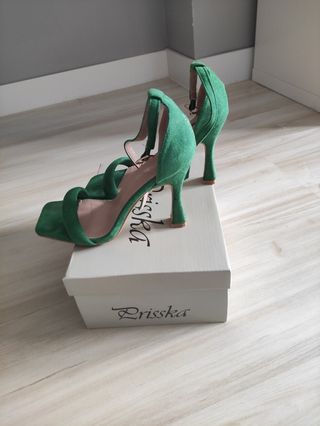Sandalias talla  36 verdes marca rebelde 