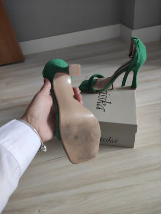 Sandalias talla  36 verdes marca rebelde 