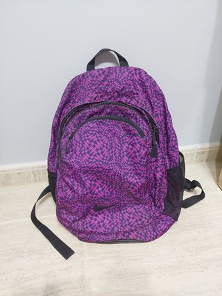 Mochila escolar nike morada