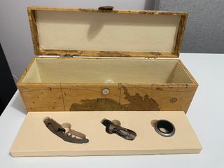 BOTELLERO MAPAMUNDI CON ACCESORIOS