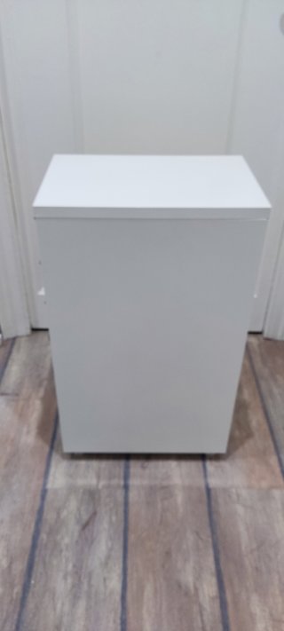 Helmer cajonera de IKEA con ruedas
