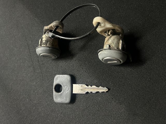 cerraduras puerta corsa gsi