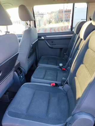 Volkswagen Touran 2011