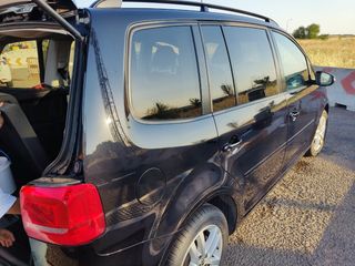 Volkswagen Touran 2011