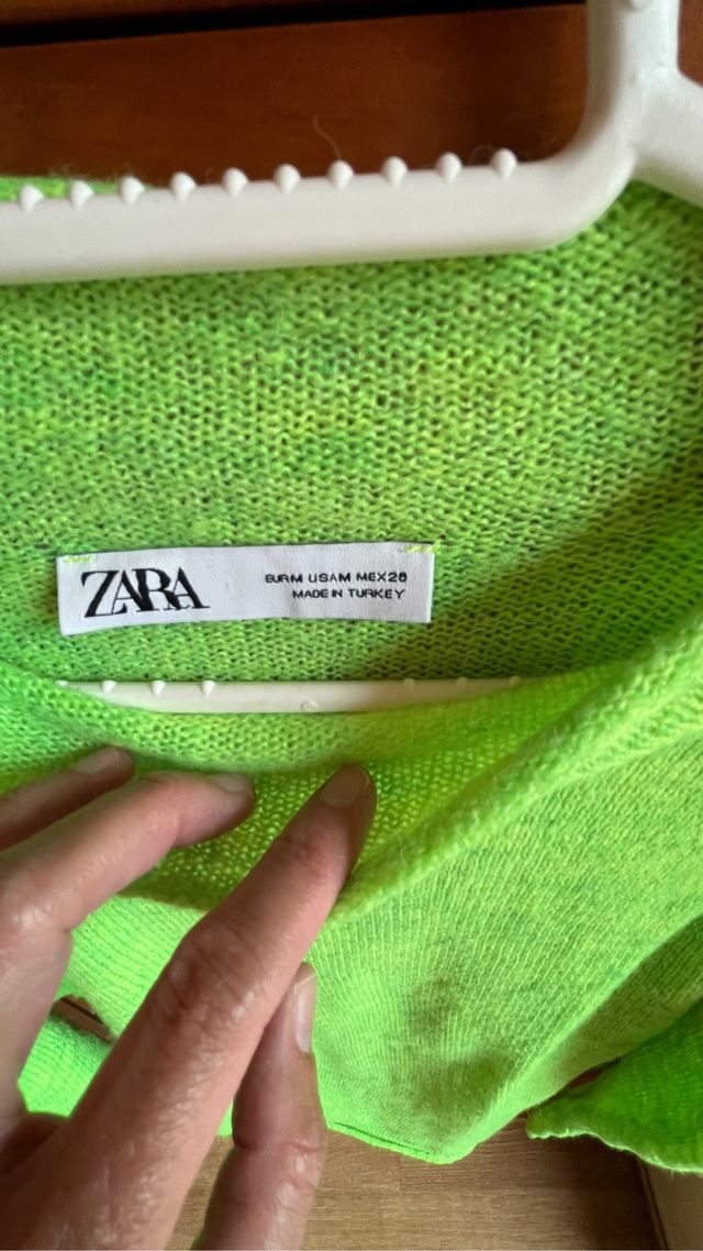Jersey zara verde fluor punto como nuevo de segunda mano por 15