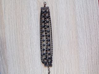 Collares, pendientes y pulsera