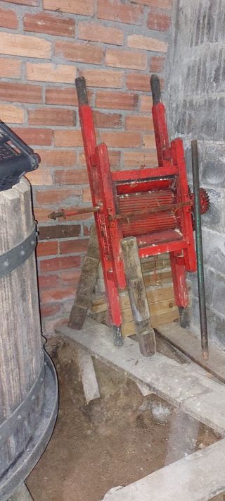 Conjunto de prensa para hacer vino