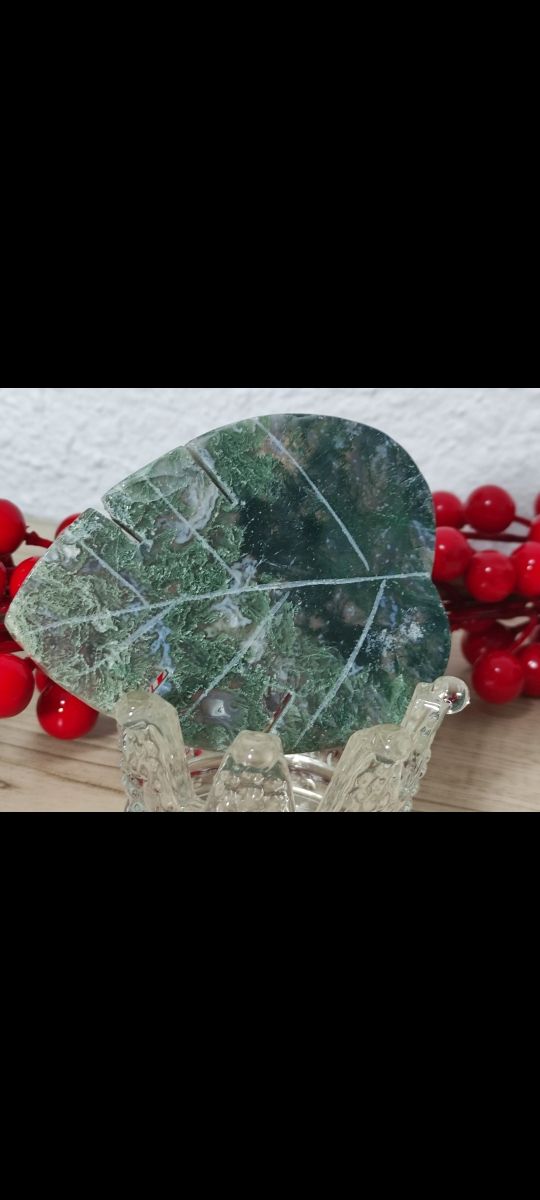 Placa de moss agata tallada en forma de hoja