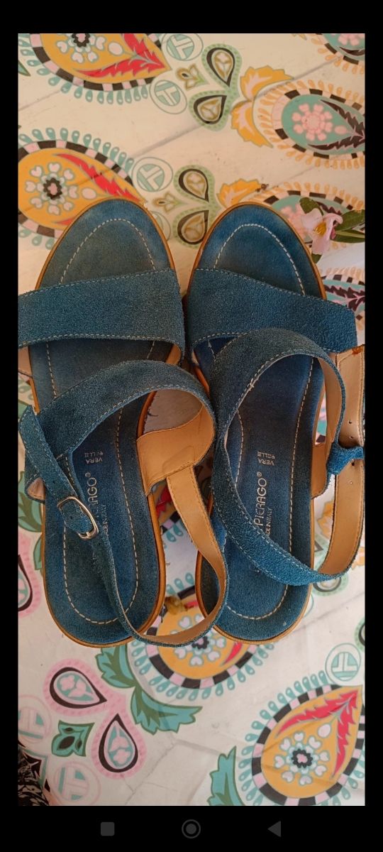 Sandali in vera pella