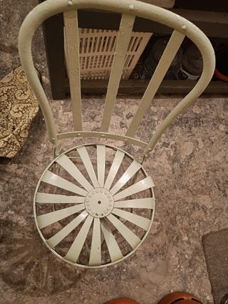Sillas metálicas plegables antiguas
