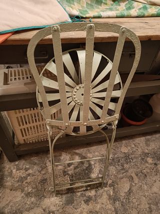Sillas metálicas plegables antiguas