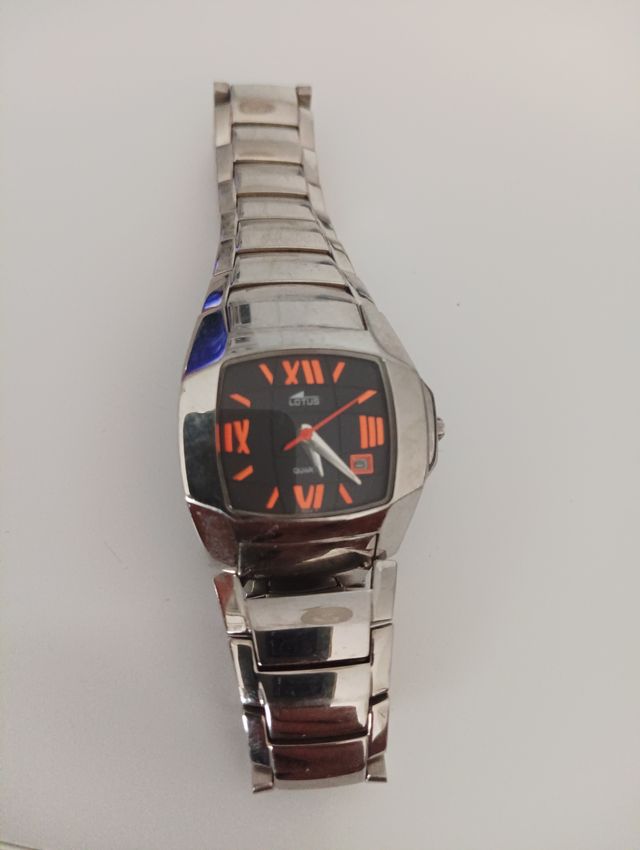 Reloj de pulsera LOTUS