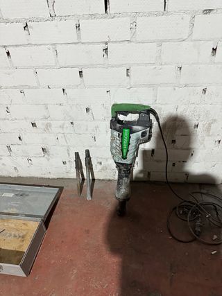 martillo hitachi H65SB2