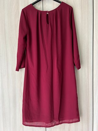 Abito borgogna elegante con maniche 3/4 velate